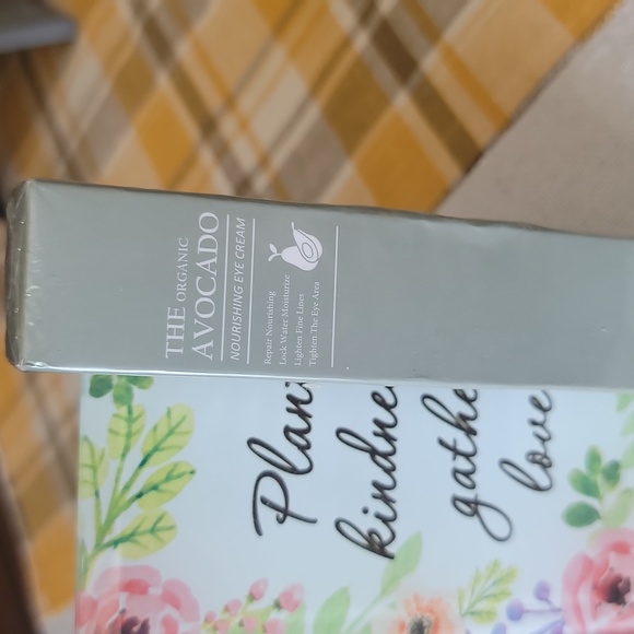 Avocado Eye Cream Hydrating Healthy Skin. Nourishing Fade Wriskles - Picture 12 of 12